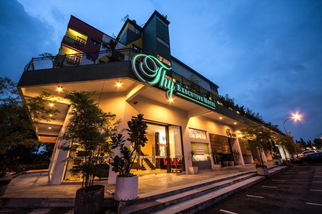 Thy Executive Hotel Johor Bahru Eksteriør bilde